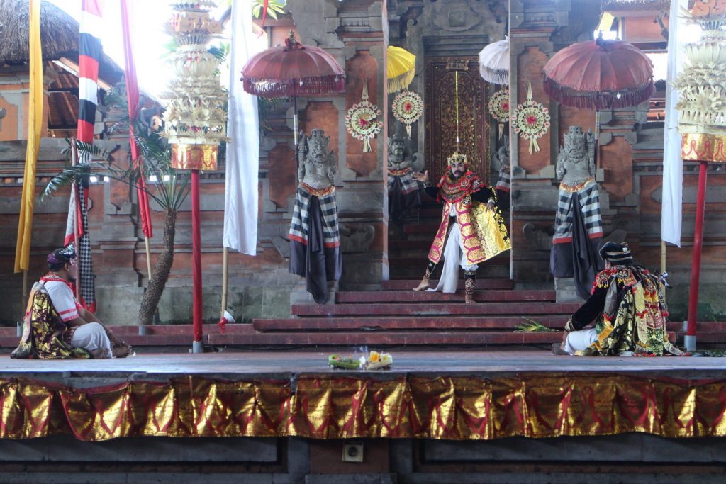 Tari Barong Bali 1 Simbol Kebaikan Lawan Kejahatan