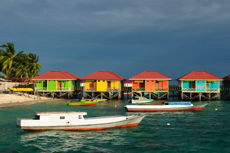 Menyelam di 4 Pulau Di Derawan