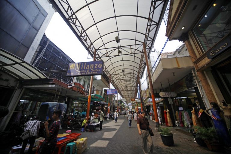 Nostalgia Pasar Baru Dengan 4 Kulinernya