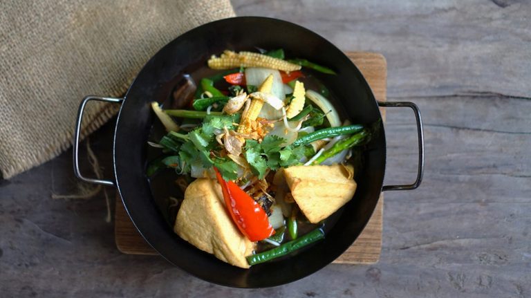 Hujan Locale di Sriwedari Nomor 7 Ubud