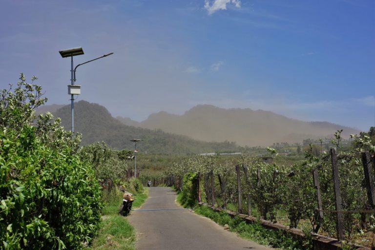 Kota Batu Dan Apel, 2 Hal Tak Terpisahkan