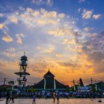 Wisata Religi Demak ke Masjid Agung . Foto :shutterstock