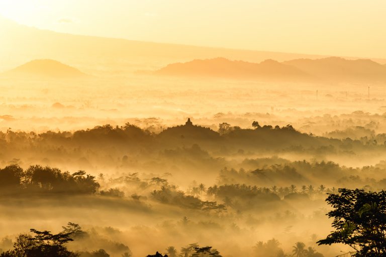 Punthuk Setumbu, Keindahan Borobudur Jam 5 Pagi