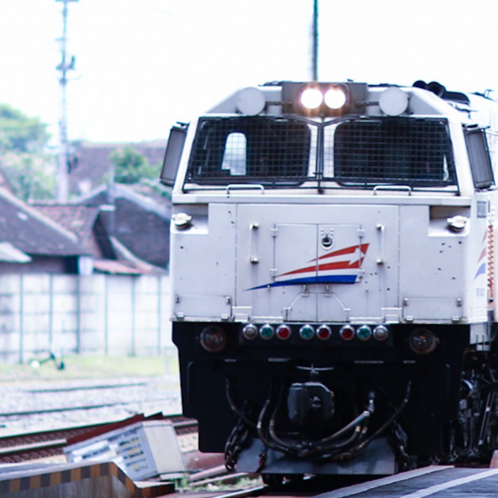 Penumpang Angkutan Darat Wajib Bebas Covid19 2 Penumpang angkutan darat, seperti kereta api dan bus antarkota, wajib menyertakan surat bebas Covid-19