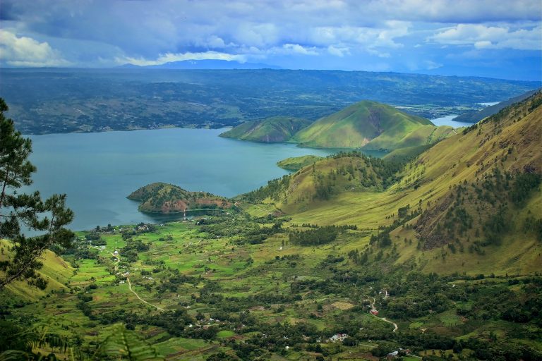 Gunung Toba Purba Dengan 1 Juta Misteri