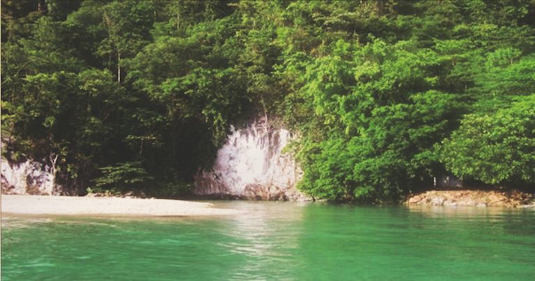 Keunikan 3 Sungai di Indonesia