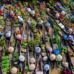 Pasar apung Banjarmasin menjadi salah satu ikon pariwisata kota ini, selain sebagai prasarana ekonomi.