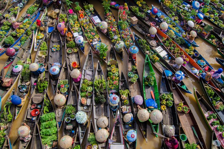 Pasar Apung Banjarmasin, Sensasi Belanja Sejak 1526