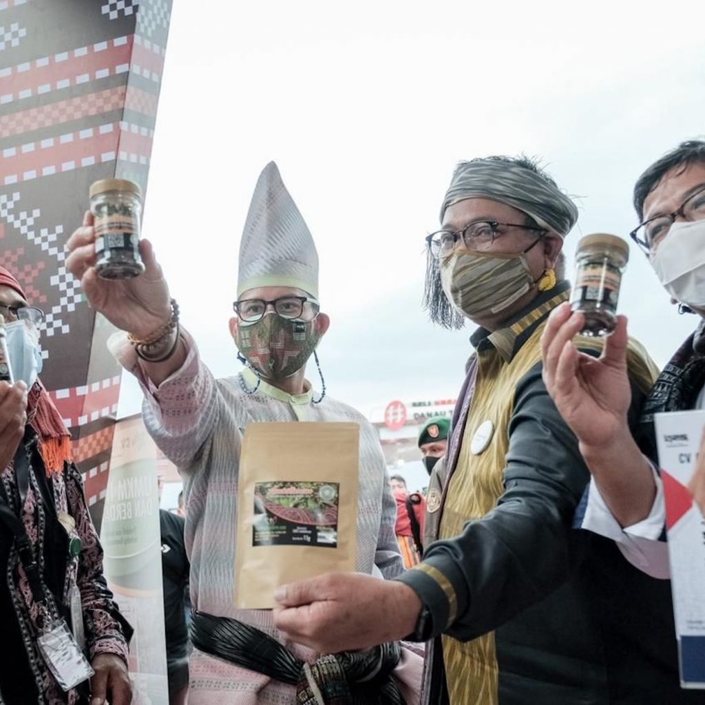 Presiden Jokowi Apresiasi Aplikasi JP Hub 4 Presiden Jokowi mengatakan JP Hub sebagai platform daring yang mampu menyukseskan Gerakan Beli Kreatif Danau Toba
