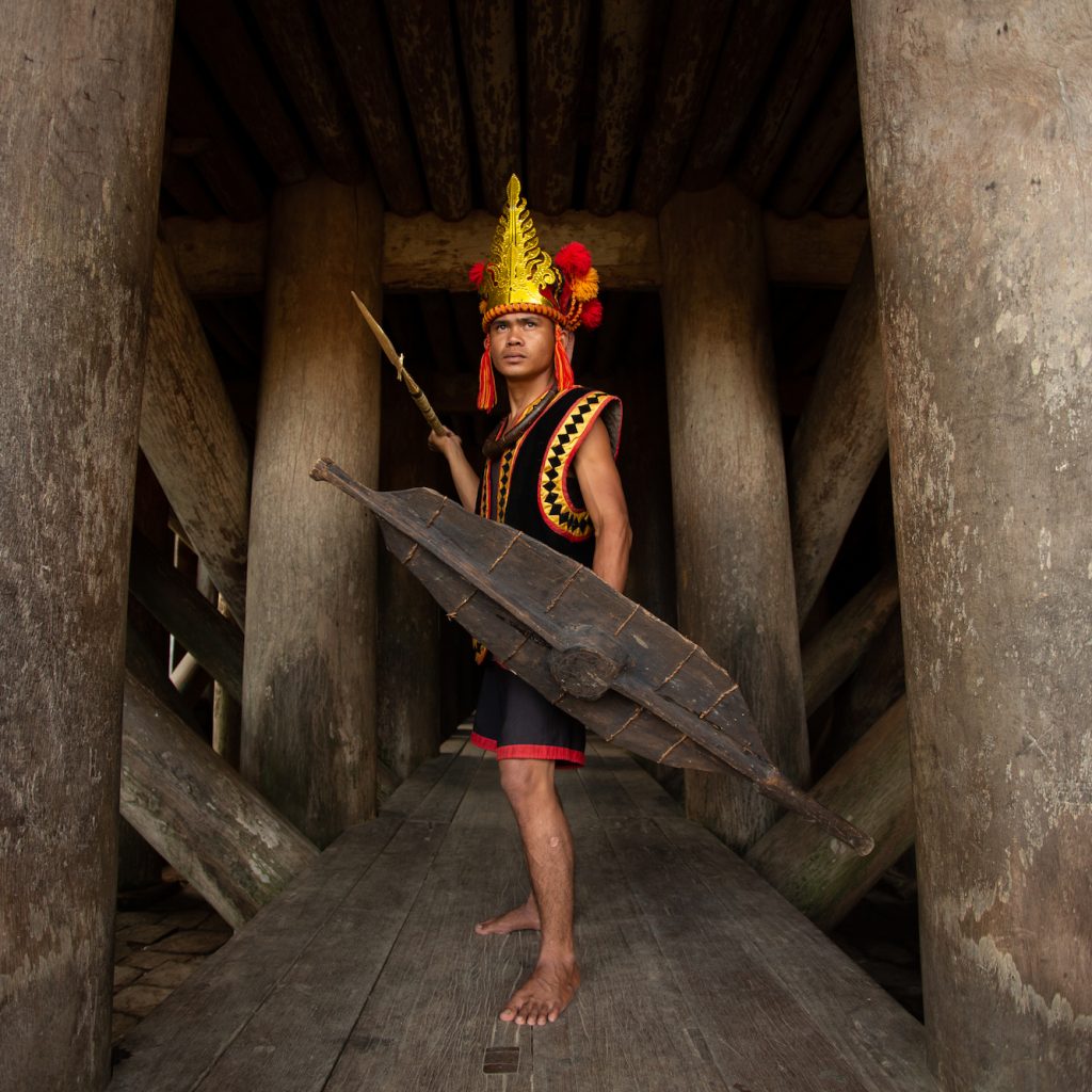 Hombo Batu Nias adalah tradisi masyarakat setempat untuk menghasilkan ksatria-ksatria yang membela tanah air.