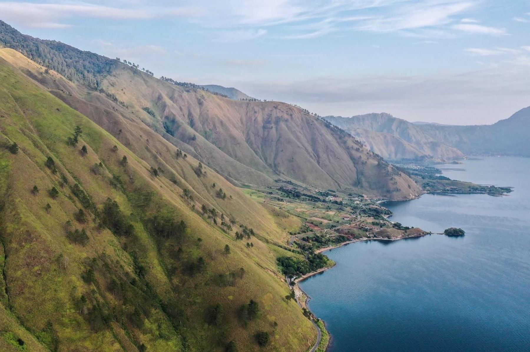UNESCO Global Geopark kini ada 10 yang terletak di Indonesia. Salah satunya Toba.