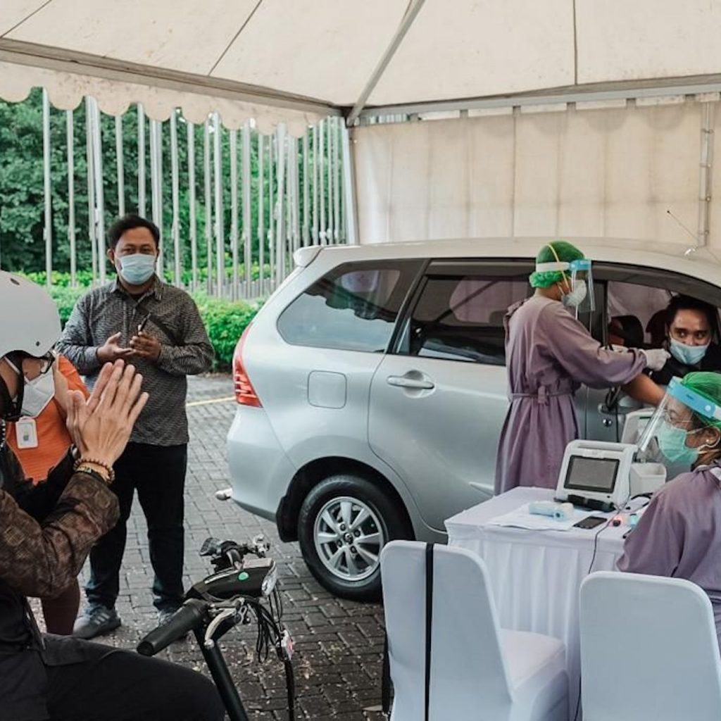 Vaksinasi 1 di Bali bagi pekerja parekraf diharapkan mendorong pemulihan sektor pariwisata.