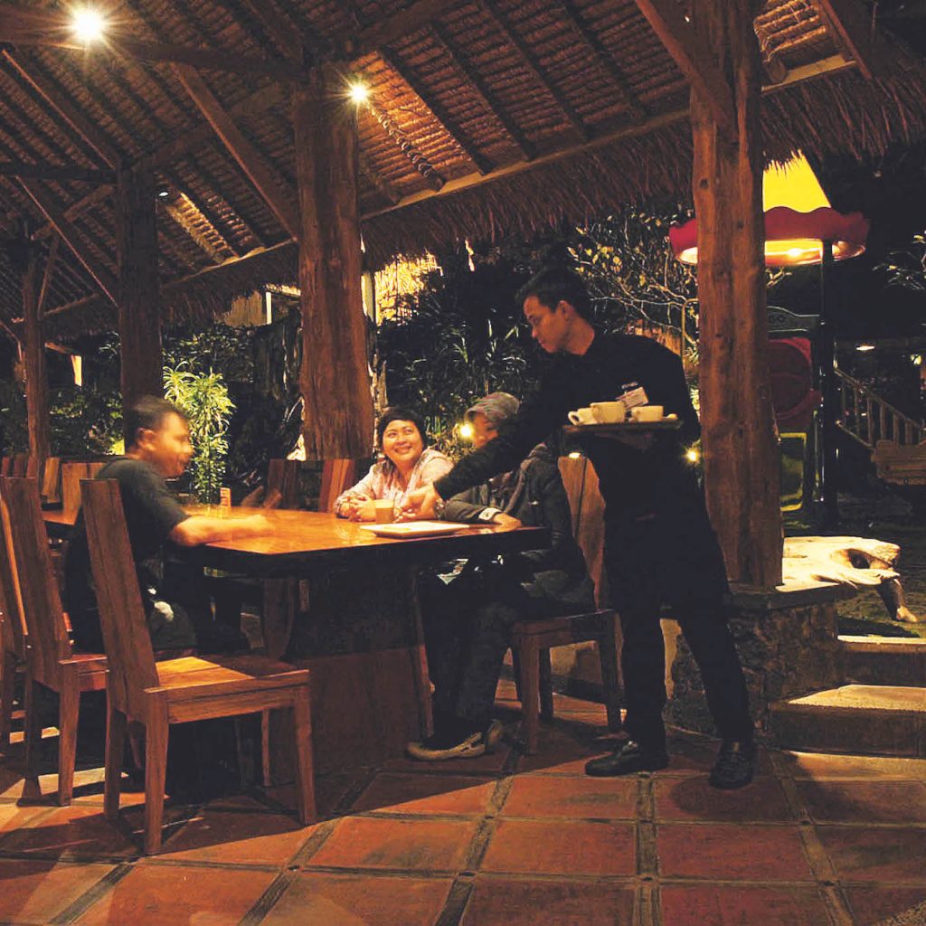 Resto di lahan seluas 2 hektare di kawasan Dago Resort, Bandung, jawa Barat, Congo Gallery & Cafe.