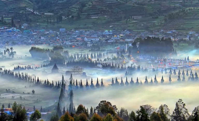 Dataran Dieng, 2100 Meter Di Atas Tanah Jawa