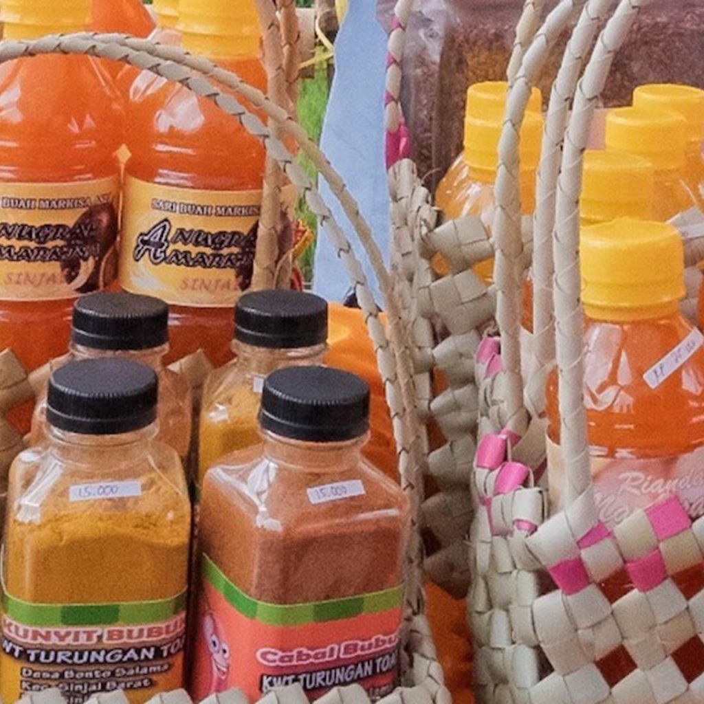 244 Desa Wisata Bisa Jadi Lokomotif Ekonomi 4 244 desa wisata dengan segala mcam produk kreatifnya bisa ikut mendorong tumbuhnya perekonomian.