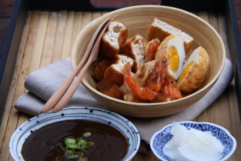 Tahu Pong Gajah Mada, Tahu Isinya 0