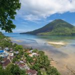 Senja di banda Neira, Maluku Tengah, menikmati sejarah Indonesia.