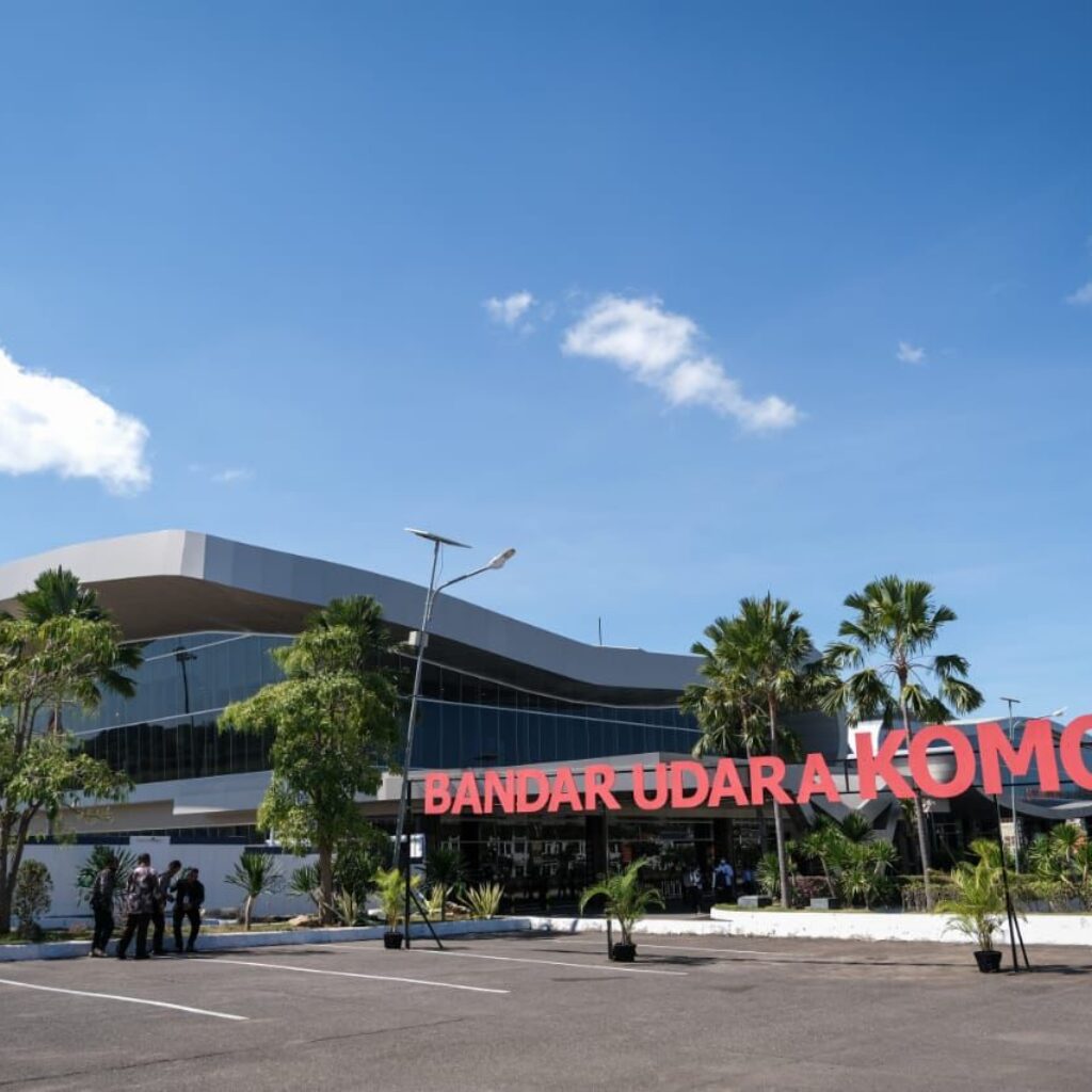 Perluasan Bandara Komodo diresmikan Presiden Joko Widodo. Diharapkan ini makin membuka peluang wisatawan berkunjung.