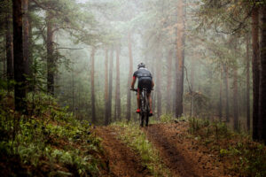 8 spot mountain bike yang asyik di Indonesia. Foto: shutterstock