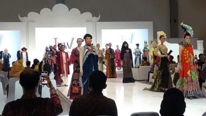 Jogja Fashion Week 2022 diselenggarakan selama lima hari di Jogja Expo Center.