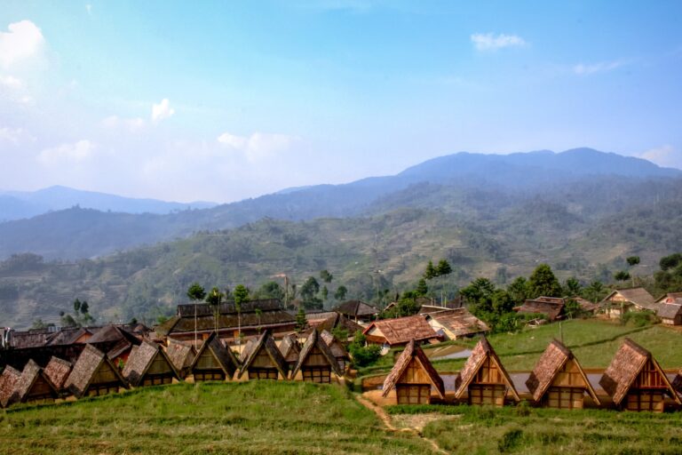 Kampung Ciptagelar, Adat Di 1050 Meter