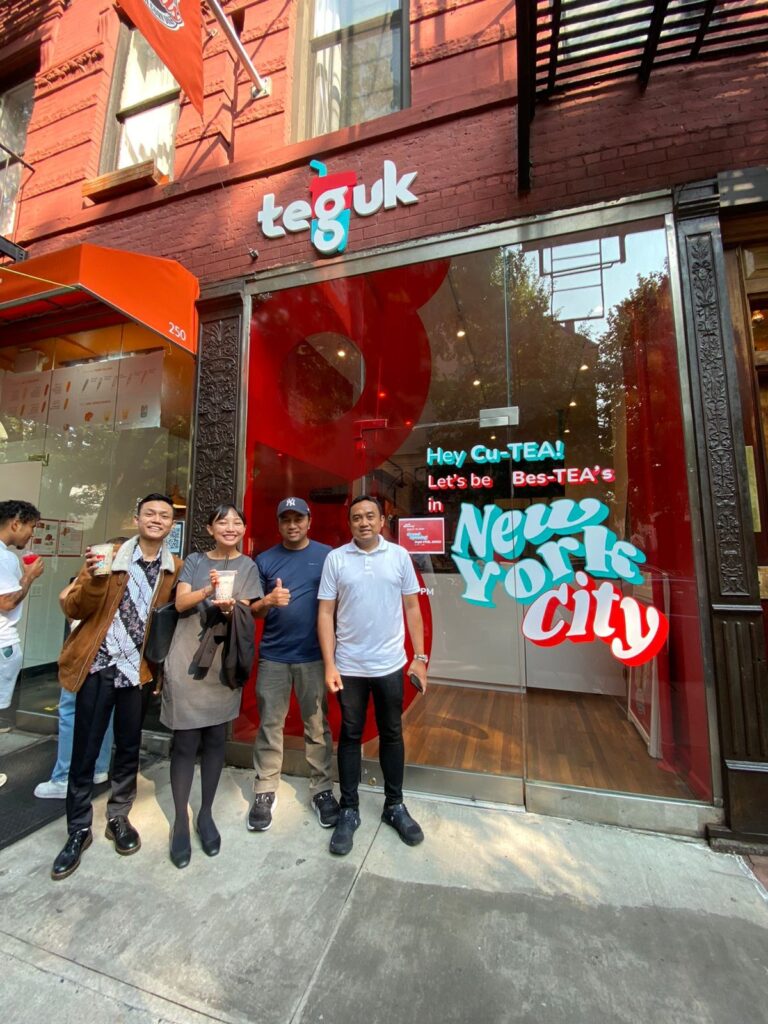 Gerai Teguk pertama di New York City, Amerika Serikut, membuka jalan produk ini go internasional.