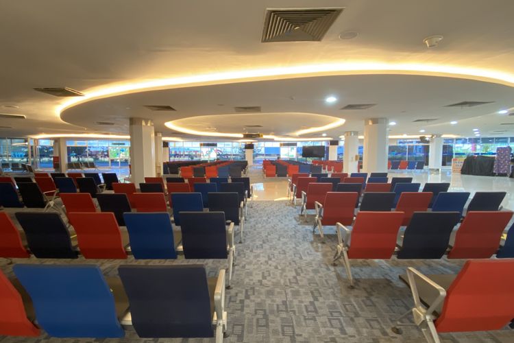 Bandara Patimura Ambon tahun lalu baru saja selesai direnovasi.