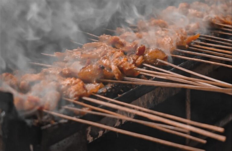 Sate Ambal Pak Kasman, Legenda Sejak 1963