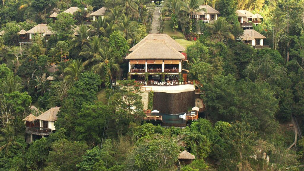 Staycation di ketinggian Bali merupakan liburan yang menyenangkan sambil mengembalikan energi.