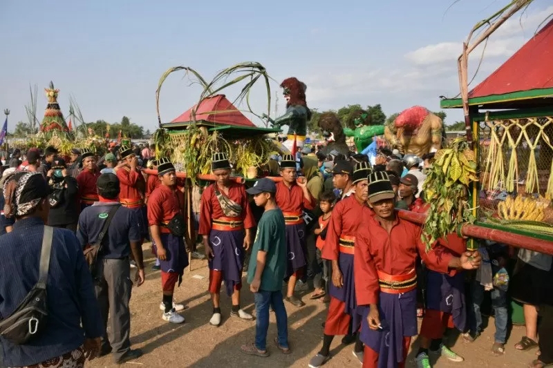 Saparan Bekakak sebuah tradisi di Desa Ambarketawang, Sleman, Yogyakarta