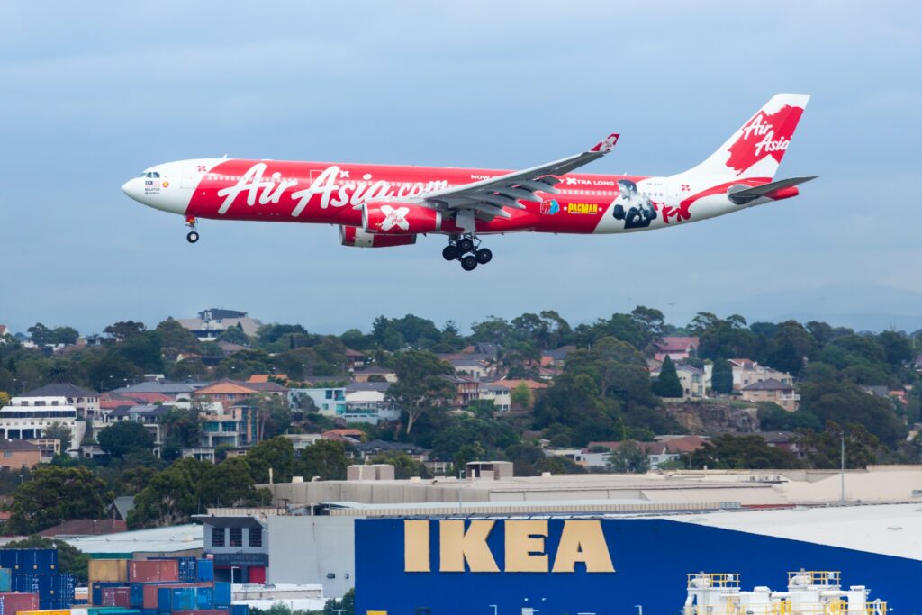 AirAsia Rute Penang-Bali 2 Kali Seminggu 3 AirAsia rute Penang-Bali pada penerbangan pertama membawa penumpang wisatawan mancanegara semua.