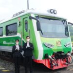 Kereta Api wisata untuk liburan akhir tahun.