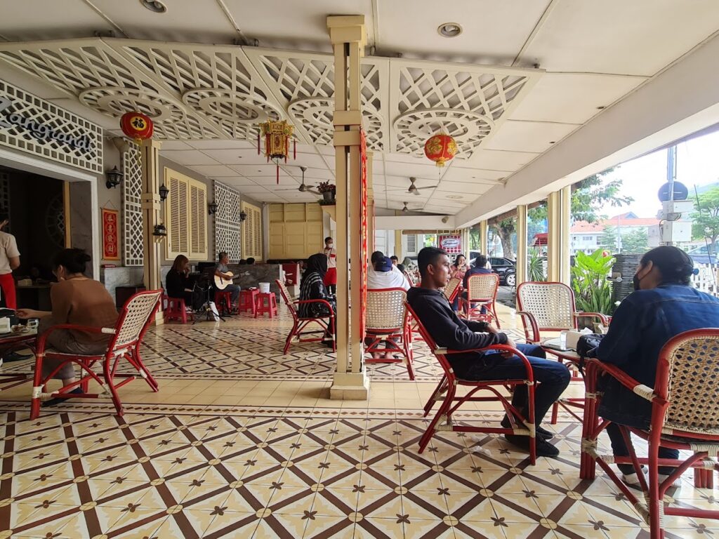 Suasana Resto Es Krim Zangrandi