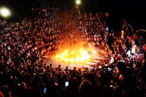 Tari Kecak Bali, kesenian tradisional yang mengandung makna spiritual. Foto: unsplash