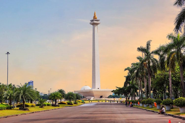 Monumen Nasional mejadi simbol, ikon, dan landmark untuk ibukota Indonesia, Jakarta.
