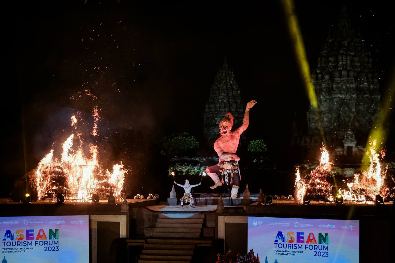 ASEAN Tourism Forum 2023 dibuka di Candi Prambanan Yogyakarta. Foto: Kemenparekraf