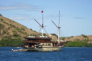 Kapal Phinisi Komodo, Asyik 3 Hari 2 Malam