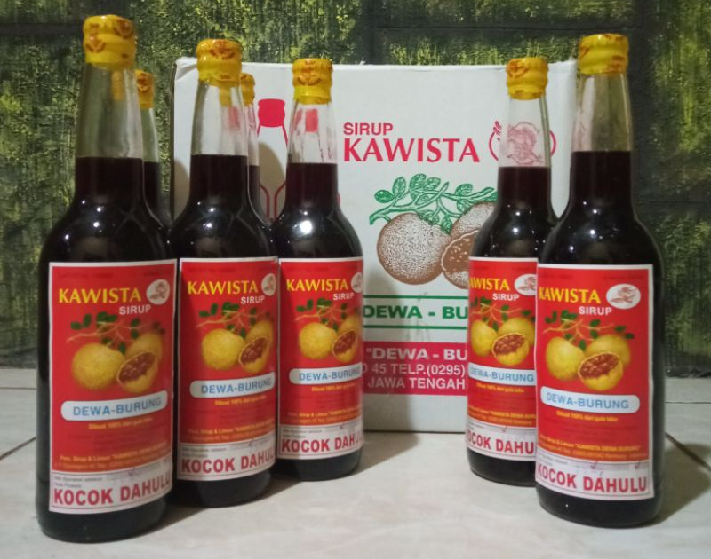 Sirup Kawista adalah minuman lokal dengan rasa kola.