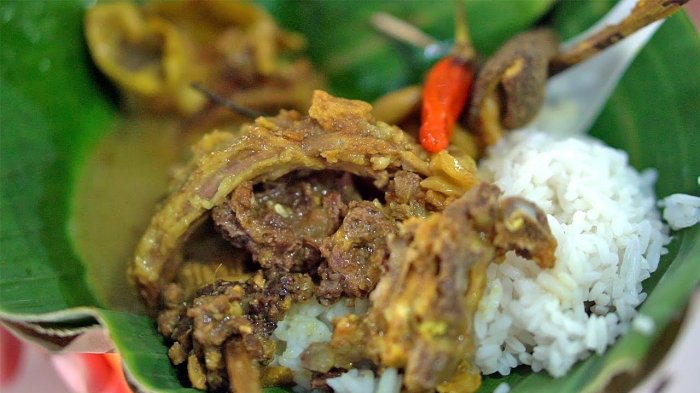 Tengkleng Solo, Dicecap Mulai Abad 19 4 Tengkleng Solo berkembang menjadi kuliner dengan aneka pilihan daging atau bahannya.