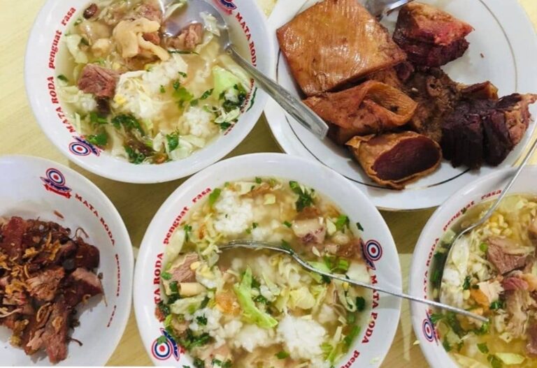 Soto Pak Sholeh, Sudah 70 Tahun Segarnya