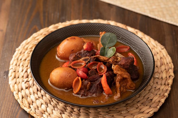 Masakan Brongkos shutterstock