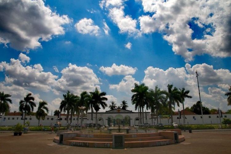 Benteng Kuto Besak palembang shutterstock