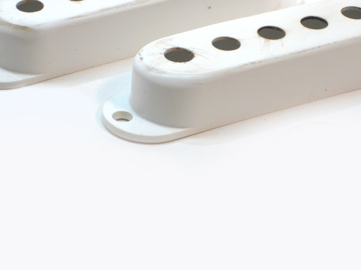 Relic Stratocaster Pickup Covers - WHITE