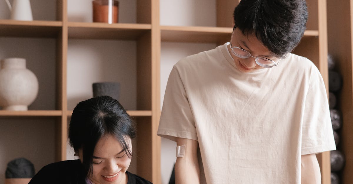 How do SaaS companies market themselves?