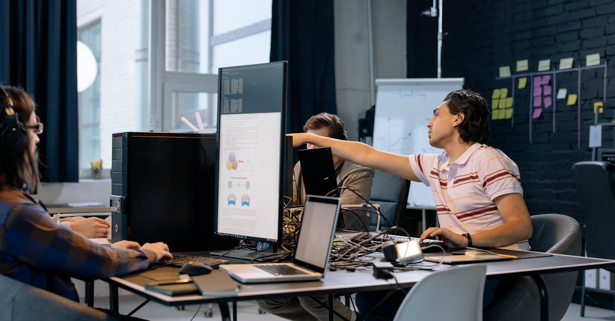 What is an example of B2B SaaS?