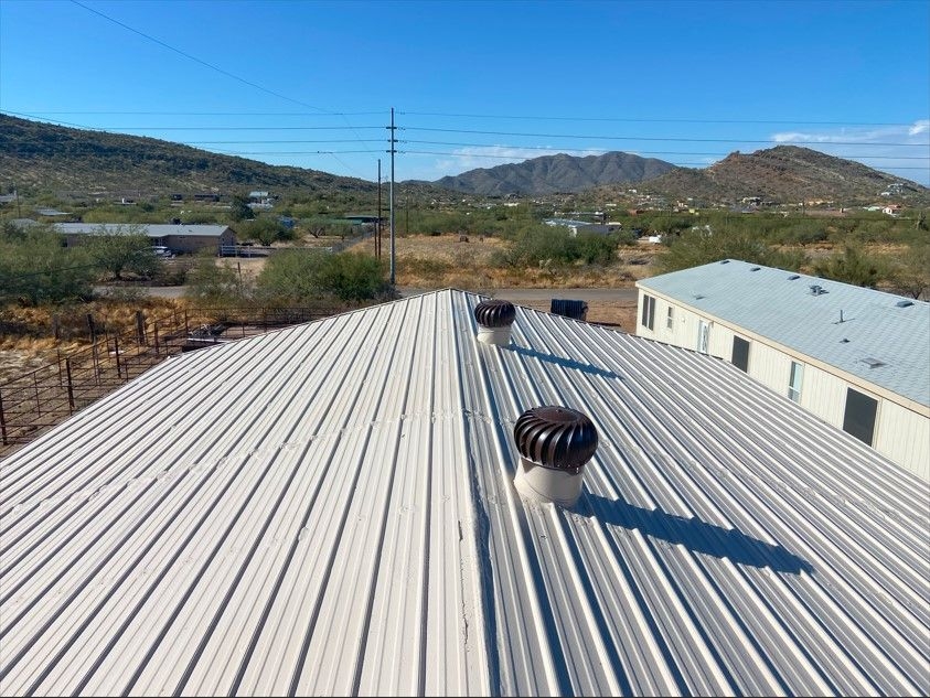 What common problems are associated with spray foam roofing?