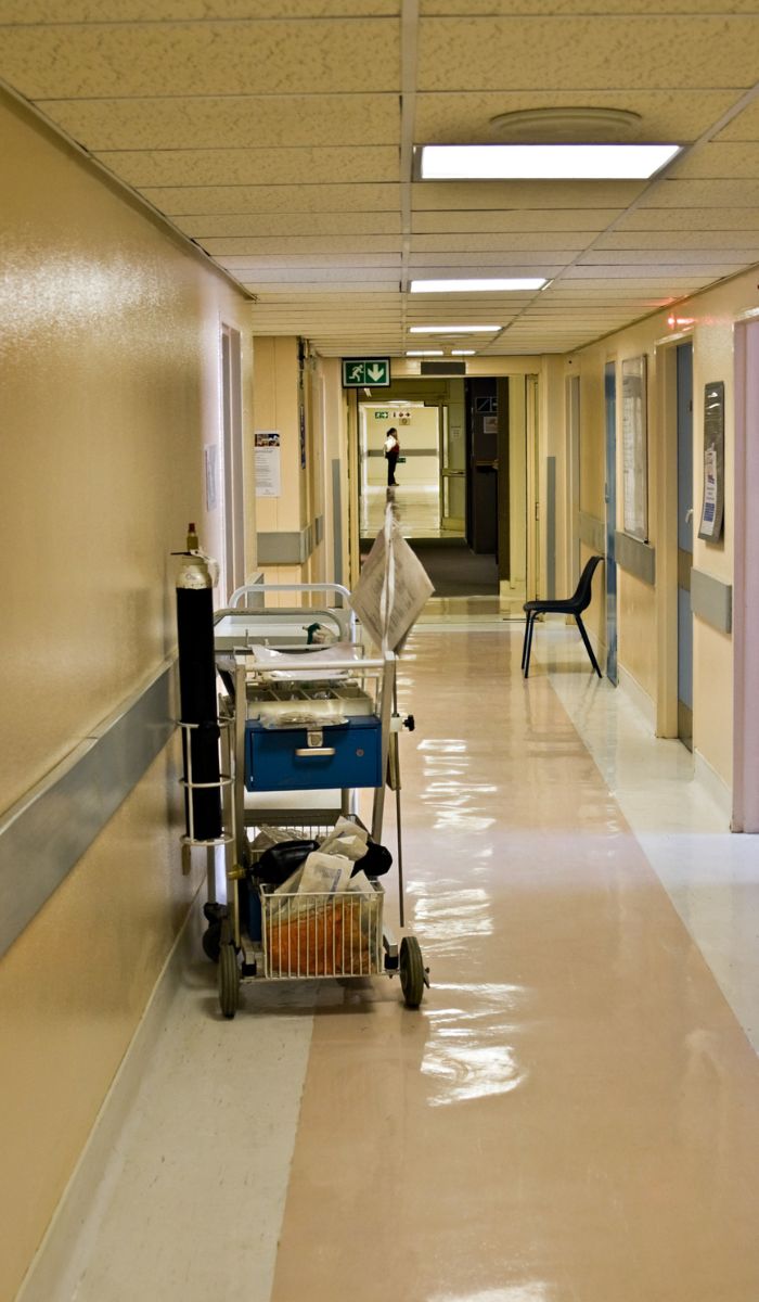 How Commercial Cleaners Protect Confidential Office Materials