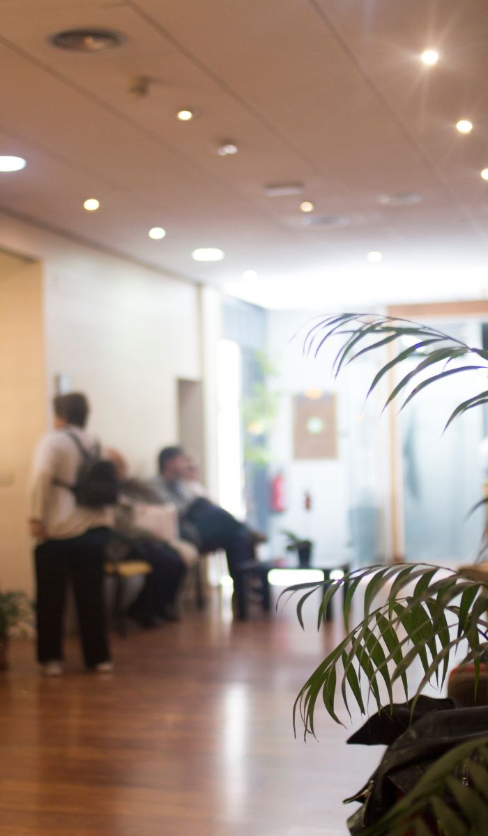 How can a business benefit from routine commercial cleaning services?