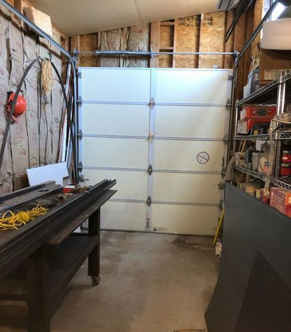 What makes Discount Door Service the best choice for garage door installation in Tucson?