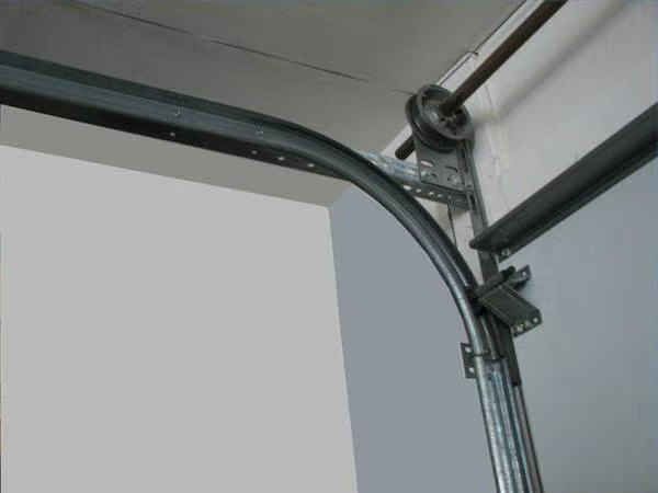 Do I Need to Hire a Professional for Garage Door Installation in Tucson?